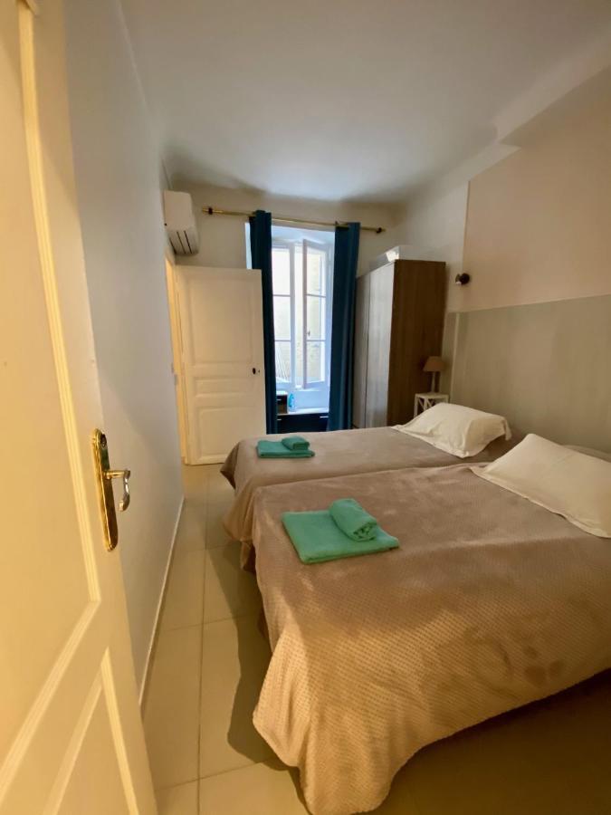 Appartement 2 Chambres - Suquet, Terrasse Et Parking カンヌ エクステリア 写真